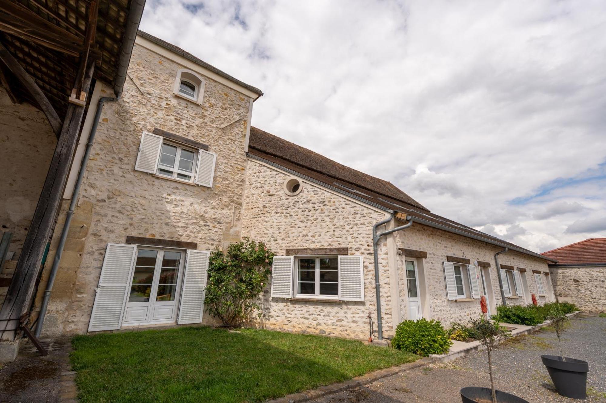 Gîtes de la Bergerie Villeneuve-sous-Dammartin Exterior foto